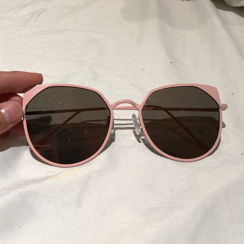 Nordstrom baby pink rim black cat eye sunglasses